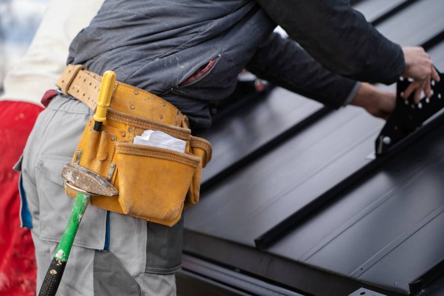 Exterior repair and gutter cleaning service